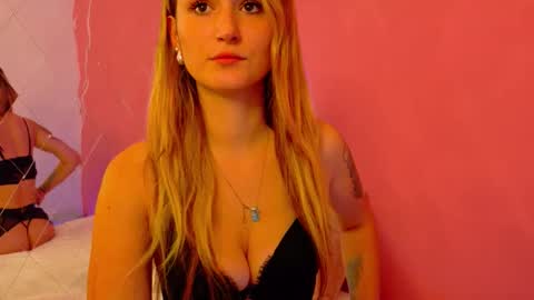 anaayss online show from 10.08.25