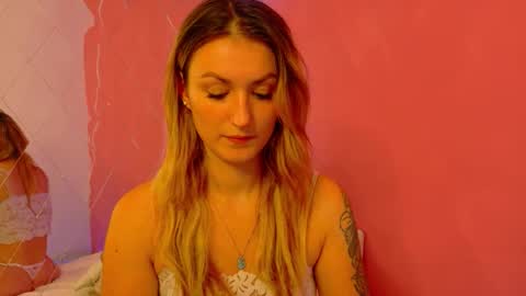 anaayss online show from 10.14.25