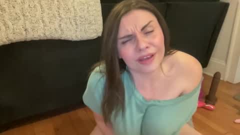 AnaBella Asster online show from 02.01.25