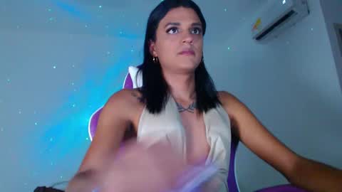 Anabella online show from 12.14.24