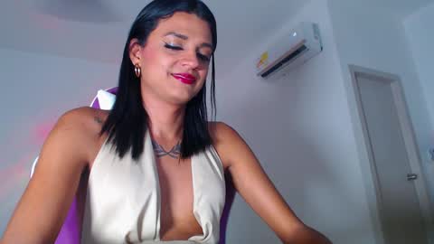 Anabella online show from 12.15.24