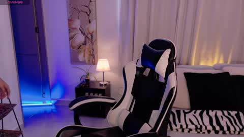 ANABEL WOLF  online show from 06.06.26