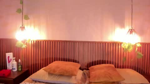 Anna online show from 02.25.26