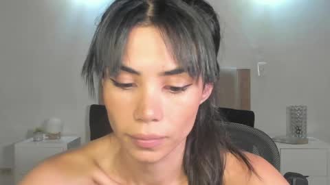 Snapshot of anahenao chatting on 04.21.26 Ana Henao or Annie... Follow me ahenaocb Insta X online show from 04.21.26