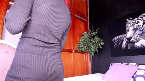 Anahi online show from 01.23.25