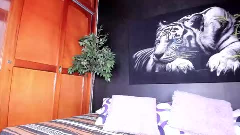 Anahi online show from 02.20.25