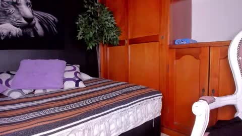 Anahi online show from 09.24.25