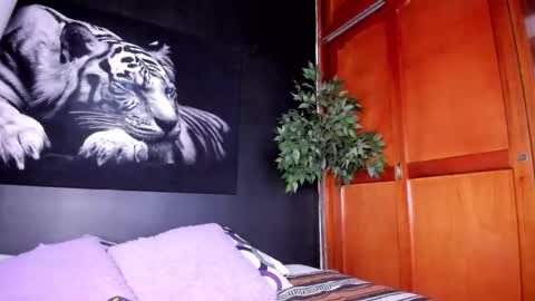 Anahi online show from 10.18.25