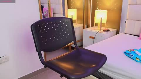 Anahi  online show from 10.21.25