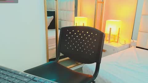 Anahi  online show from 11.19.25