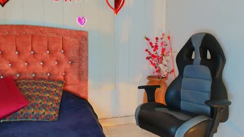 Anahi online show from 02.18.25