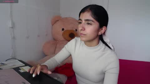 Snapshot of anahibrowns95 chatting on 01.07.26 Anahi Browns online show from 01.07.26