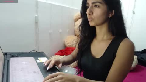 Snapshot of anahibrowns95 chatting on 01.16.26 Anahi Browns online show from 01.16.26