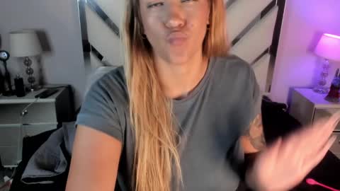 Anah Jones online show from 02.12.25