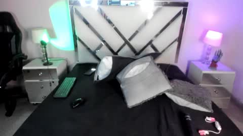 Anah Jones online show from 02.13.25