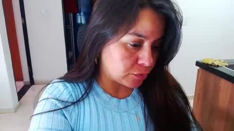 Snapshot of anaids_dam chatting on 01.13.25 anaids online show from 01.13.25