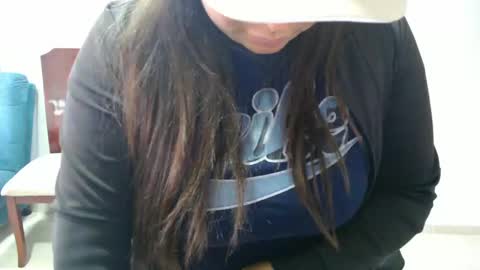 Snapshot of anaids_dam chatting on 09.24.25 anaids online show from 09.24.25