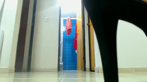 Snapshot of anaids_dam chatting on 09.28.25 anaids online show from 09.28.25