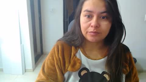 Snapshot of anaids_dam chatting on 10.09.25 anaids online show from 10.09.25