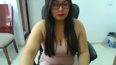 Snapshot of anaids_dam chatting on 10.22.25 anaids online show from 10.22.25