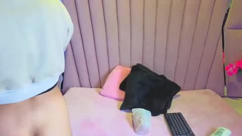 AbbyAndAntonela online show from 12.02.25