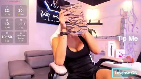 ana online show from 10.15.25