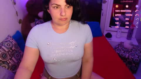 Snapshot of anaspark chatting on 02.20.25 Ana online show from 02.20.25