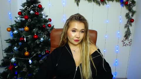 anastacyyellig online show from 12.13.24