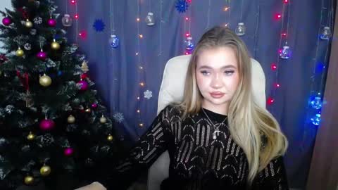 anastacyyellig online show from 12.16.24