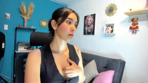 Snapshot of anastasia_tuya chatting on 07.15.26 anastasia online show from 07.15.26