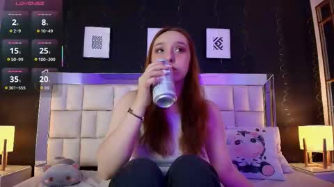 Snapshot of anastasia_windel chatting on 10.10.25 Anastasia online show from 10.10.25