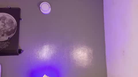 Kendra  online show from 12.04.25