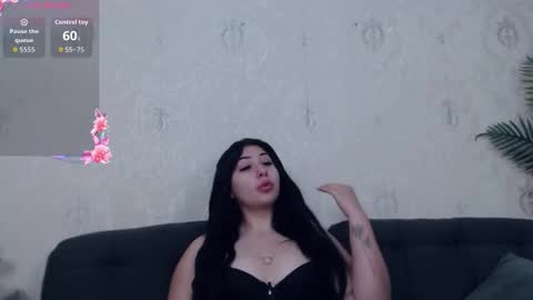 Snapshot of anaysdivine chatting on 09.20.25 Anays online show from 09.20.25