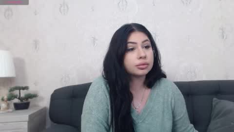 Snapshot of anaysdivine chatting on 10.06.25 Anays online show from 10.06.25