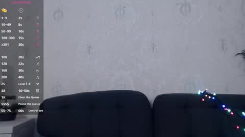 Snapshot of anaysdivine chatting on 10.12.25 Anays online show from 10.12.25