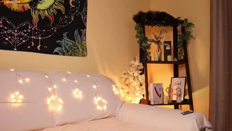 Snapshot of anbarbie chatting on 12.19.24 online show from 12.19.24