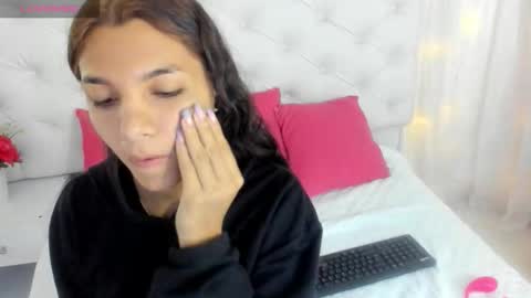 Snapshot of anchela_garcia chatting on 10.02.25 anchela garcia online show from 10.02.25