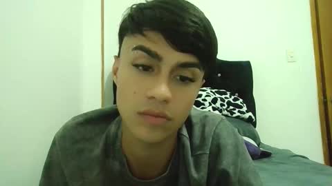 Snapshot of anddy_grey1 chatting on 03.01.25 Dani 3 online show from 03.01.25