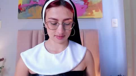 Andra Cyrus online show from 10.31.25