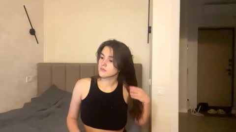 Snapshot of andradosher chatting on 11.03.25 Sophie Lane online show from 11.03.25