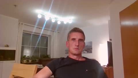 Snapshot of andre029 chatting on 09.11.25 Name online show from 09.11.25