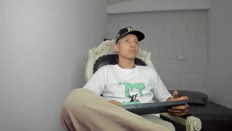 Snapshot of andre_blow chatting on 09.21.25 Andre Blow online show from 09.21.25
