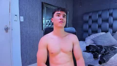 Andre Parker online show from 01.05.25