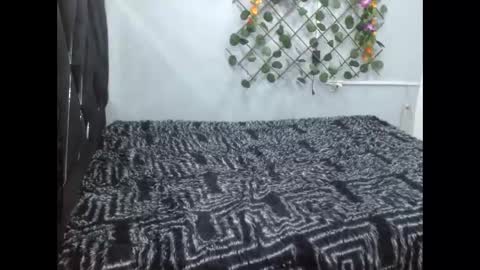 Snapshot of andrea1_ebony chatting on 11.07.25 andrea1_ebony online show from 11.07.25