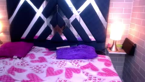 Andres Gil online show from 02.14.25