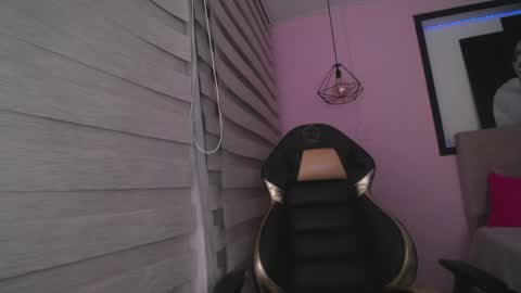 Andrea Ramos online show from 12.03.24