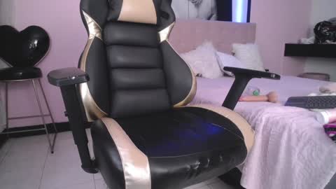 Andrea Ramos online show from 12.15.24