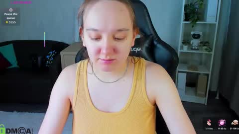 Andrea hereGMT7Mon Tue Wen ThFri Sat Su 0300am-0900am. online show from 03.25.26