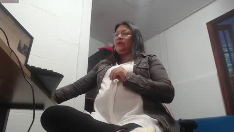 Snapshot of andrea_teacher chatting on 10.02.25 Andrea Model trainer Luxury ST online show from 10.02.25