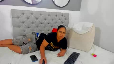 andreaa15 online show from 09.14.25
